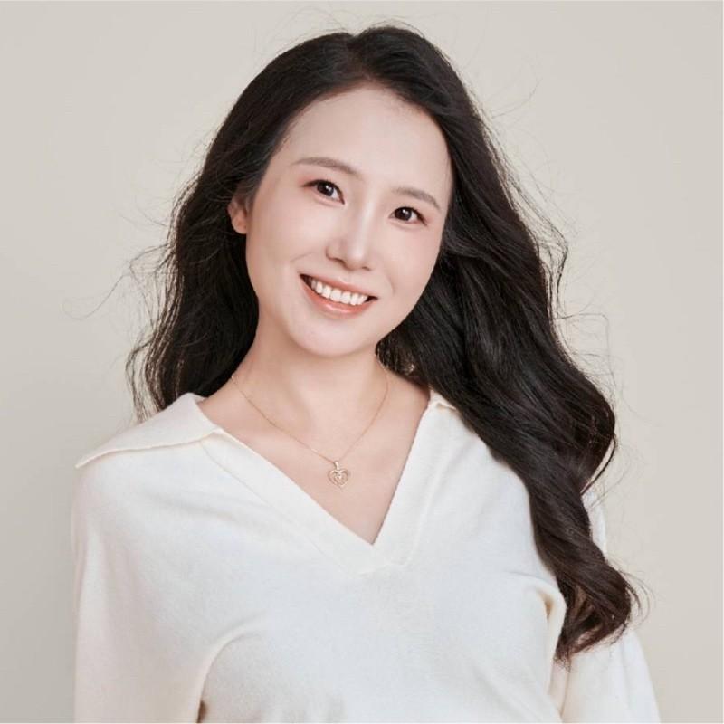 Jessie Zhou